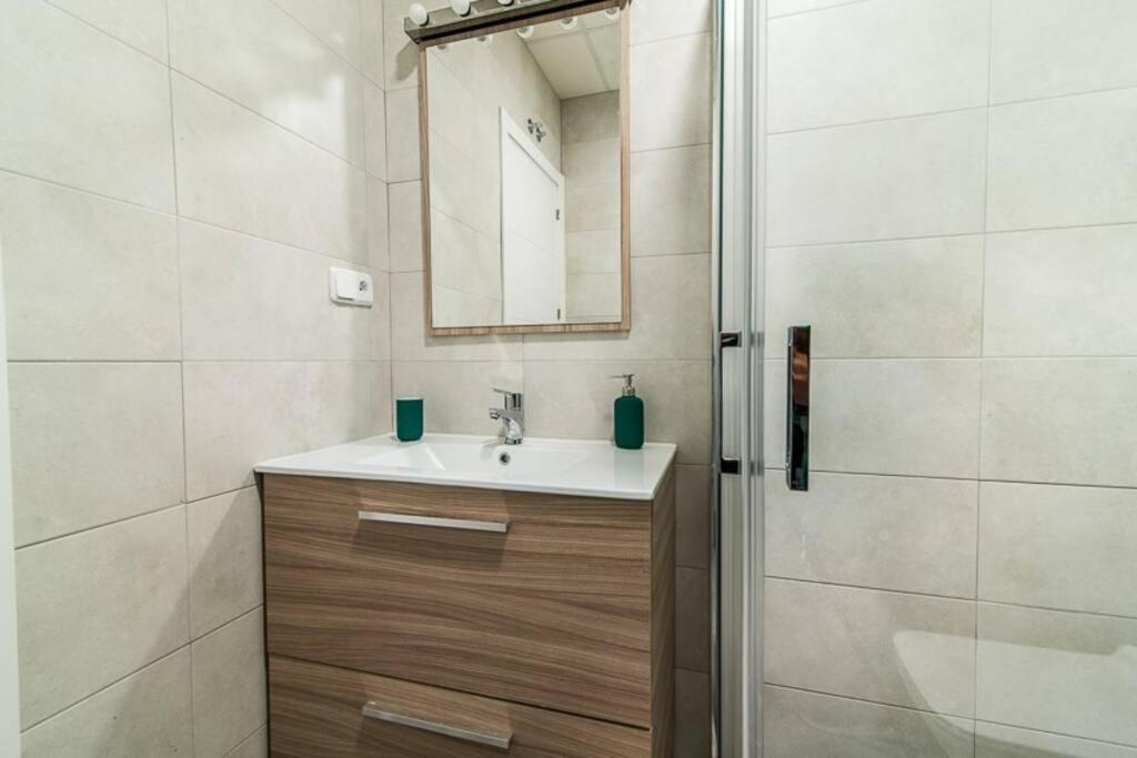 #15Pin-2 Apartamento De Un Dormitorio Plaza Castilla Мадрид Экстерьер фото